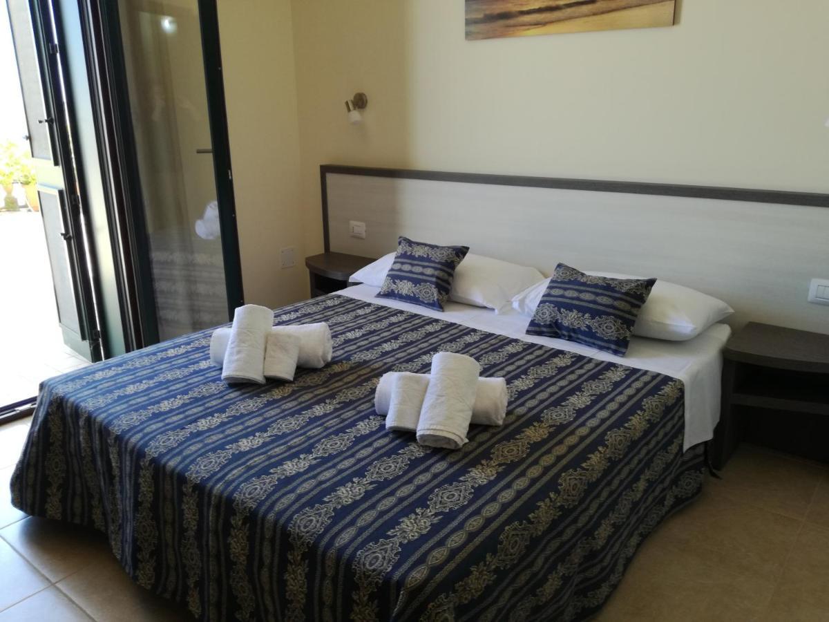 B&B Hotel Helios Uggiano La Chiesa Extérieur photo