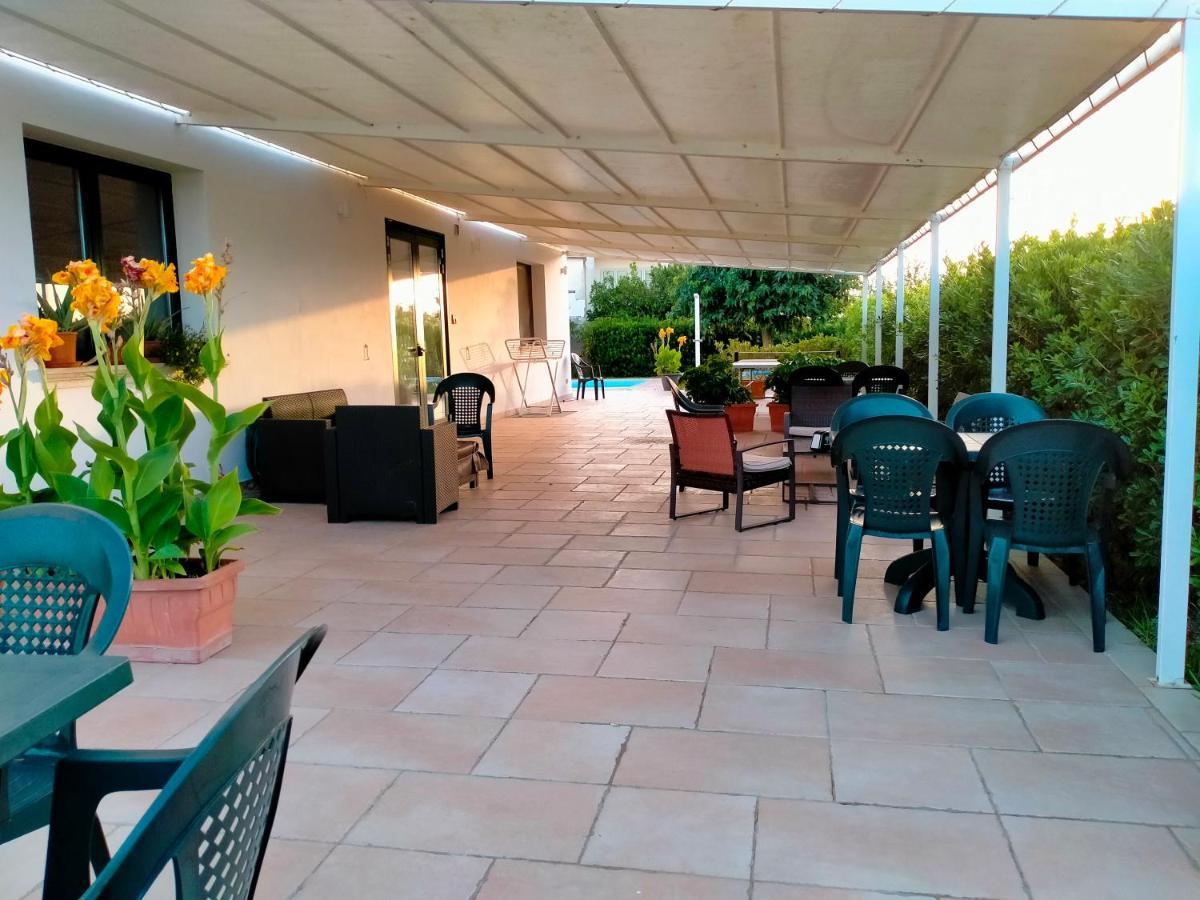 B&B Hotel Helios Uggiano La Chiesa Extérieur photo