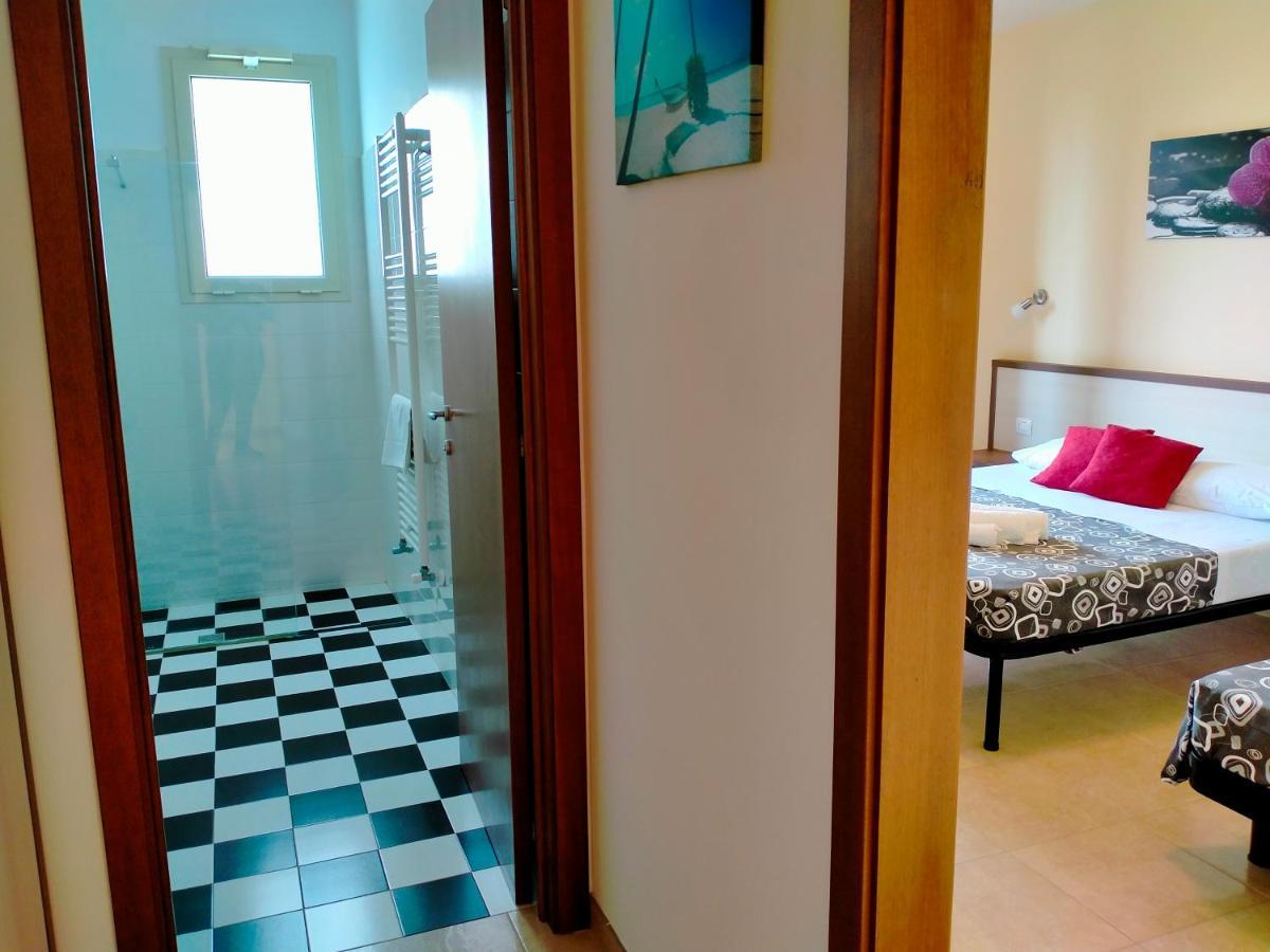 B&B Hotel Helios Uggiano La Chiesa Extérieur photo
