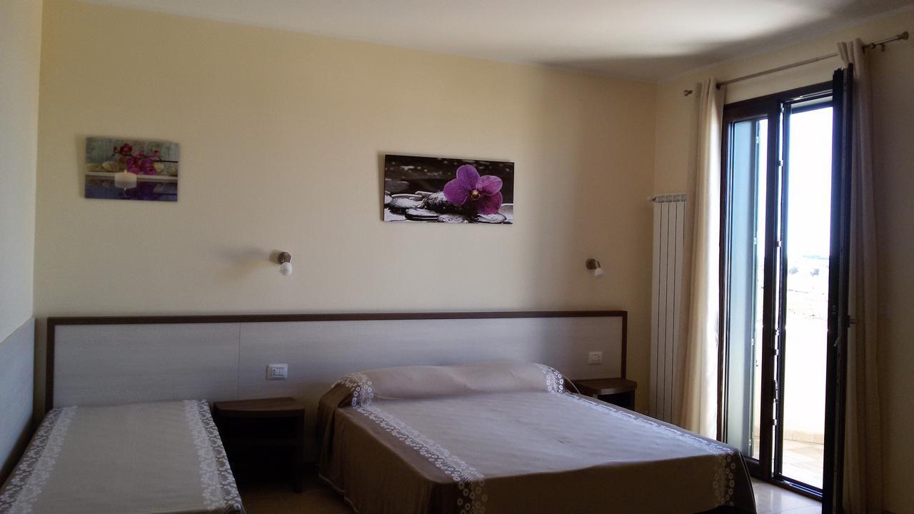 B&B Hotel Helios Uggiano La Chiesa Extérieur photo