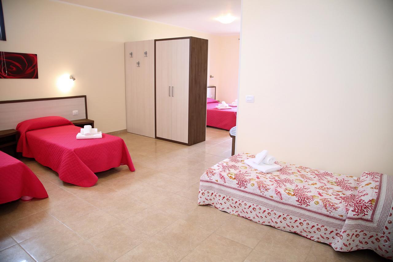 B&B Hotel Helios Uggiano La Chiesa Extérieur photo